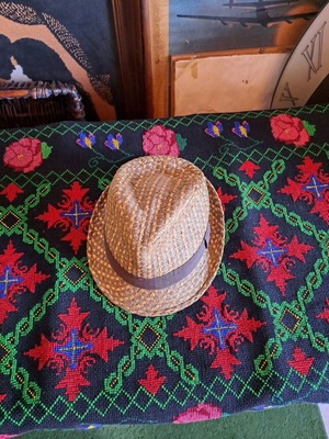 Hat used, size 59cm