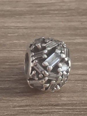 Pandora charm with crystals like new, silver