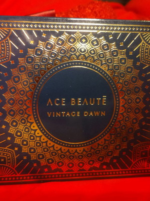 Ace Beauty Vintage Dawn palette new, 12 colors