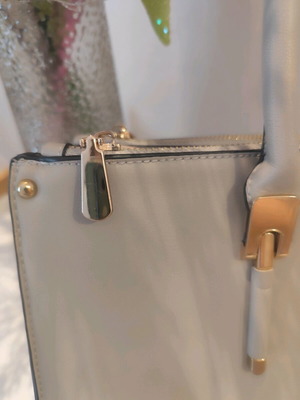 Handbag like new, gray