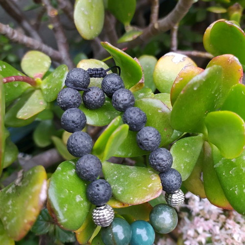 Bracelet with lava and agate semi-precious stones