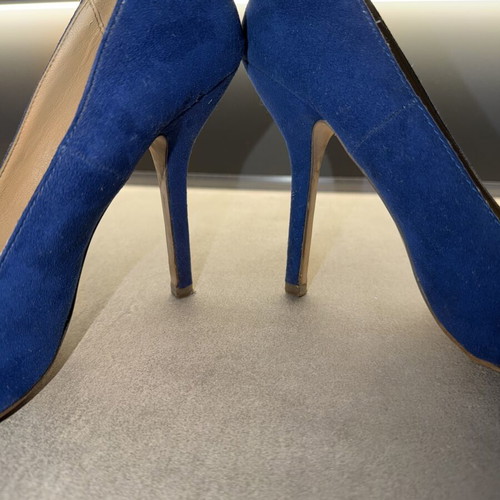 Zara blue suede pumps size 38 like new