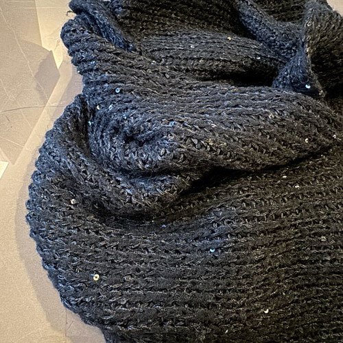 H&M loop scarf like new with shine and sequins