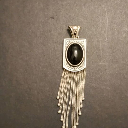 Silver 925 handmade pendant with onyx like new