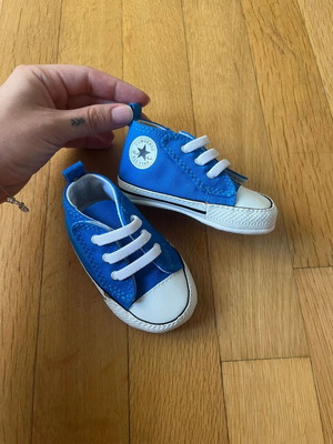 Converse All Star EU18 like new baby shoes