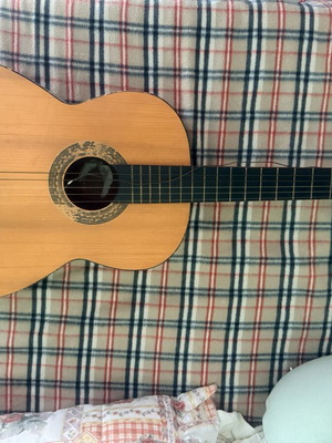 Classical guitar 6-string used, one string broken