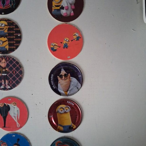 Chipicao Despicable Me 2017 collectible caps set of 68, like new