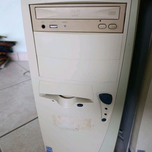 Quest desktop computer used