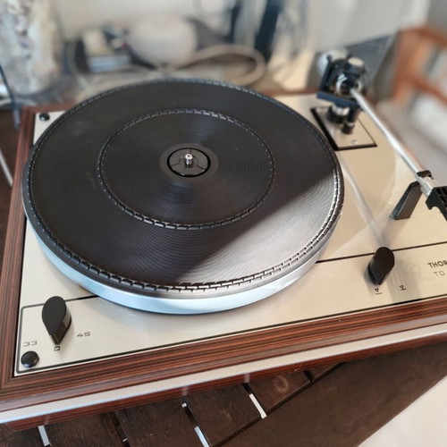 Thorens TD 165 Turntable like new with Shure cartridge and rosewood plinth
