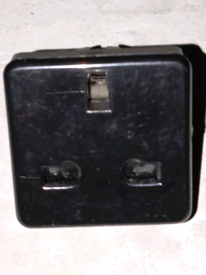 Adapter plug 110v to 220v new for devices with USA socket