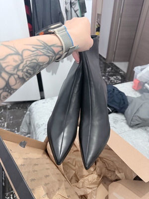 Steve Madden боти нови, черна кожа номер 41 с ток 5см