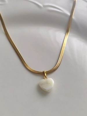 Stainless steel snake necklace with shell heart pendant new