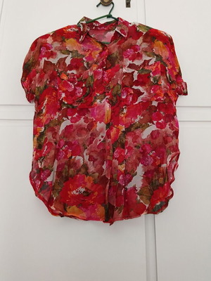 Transparent shirt multicolor used, one size