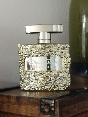 Oscar de la Renta Bella Essence Eau de Parfum 100ml