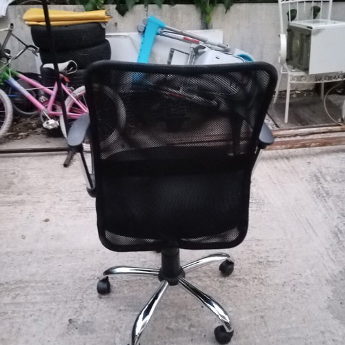 Office chair with arms used, anthracite mesh