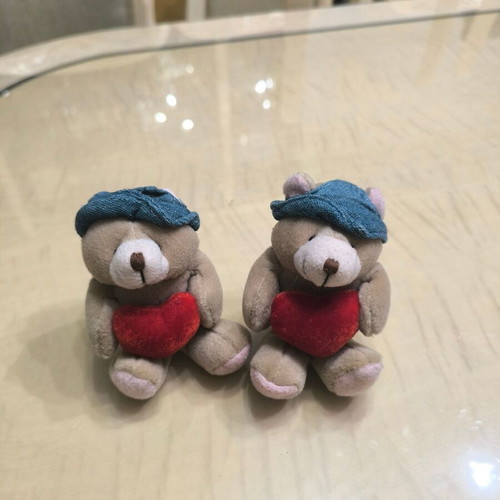 Set of 2 teddy bears with heart like new