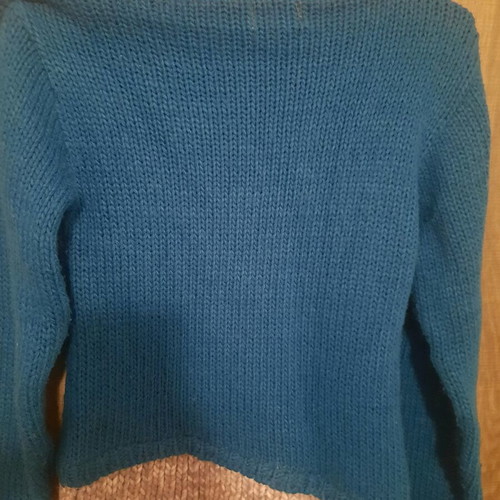 Lioutas sweater like new with unique petrol gray design