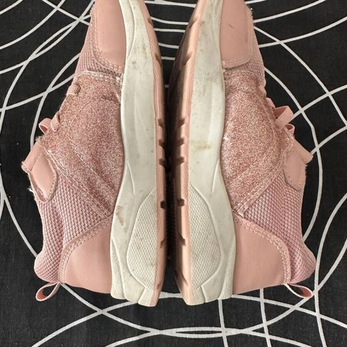 Pink children's sneakers used, size EU 29, glitter details