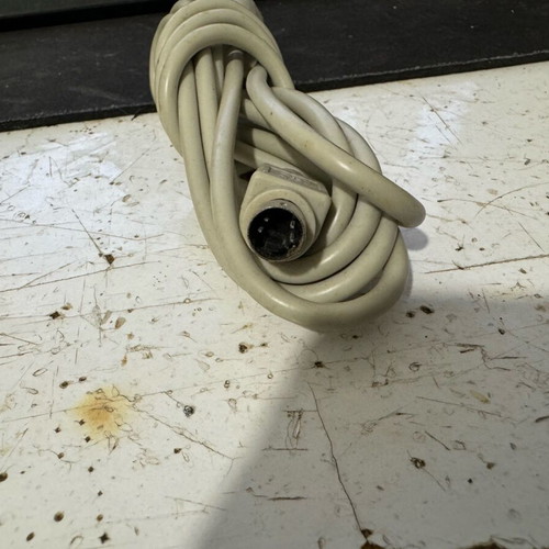 4 Pin S-Video cable used, Male/Male