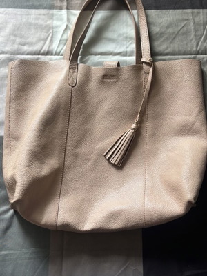 Accessorize δερμάτινη tote bag σαν καινούργιο, μπεζ με αποσπώμενο εσωτερικό τσαντάκι
