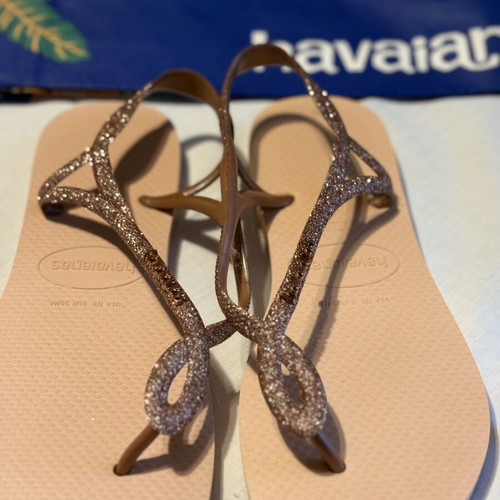 Havaianas sandals rose gold size 38 like new