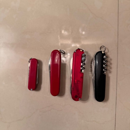 Victorinox Swiss Army Knives set of 5 like new