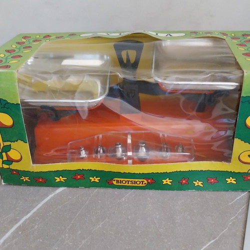Biotsiot scale 60s like new