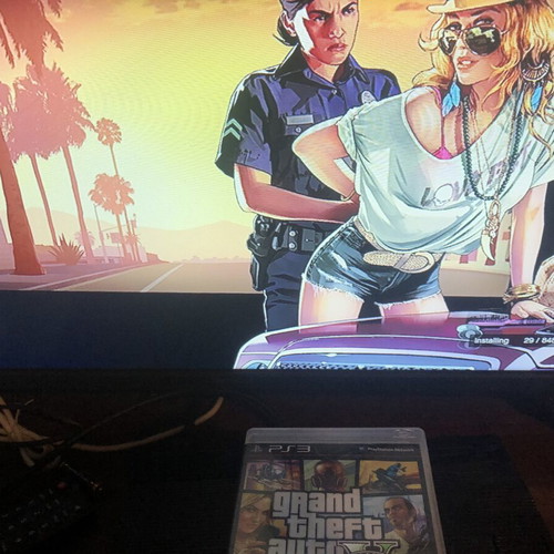 Grand Theft Auto V PlayStation 3 game like new