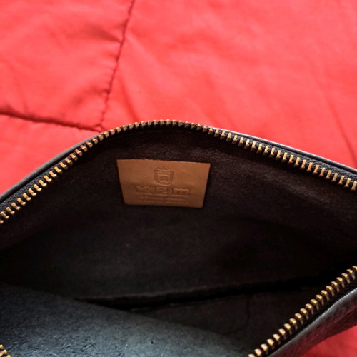 Kem hand bag used, black in very good condition