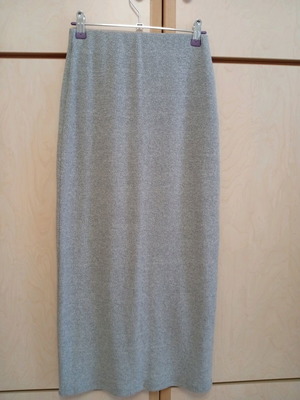 Pink Woman high-waisted slim skirt gray like new