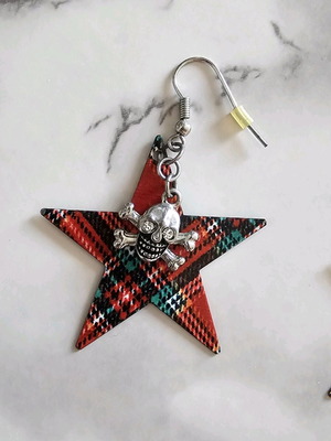 Goth earrings like new