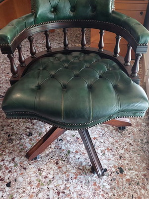 Captain Chesterfield leather office chair like new