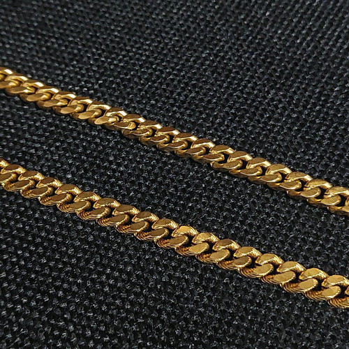 Stainless steel gold-plated Cuban link chains like new