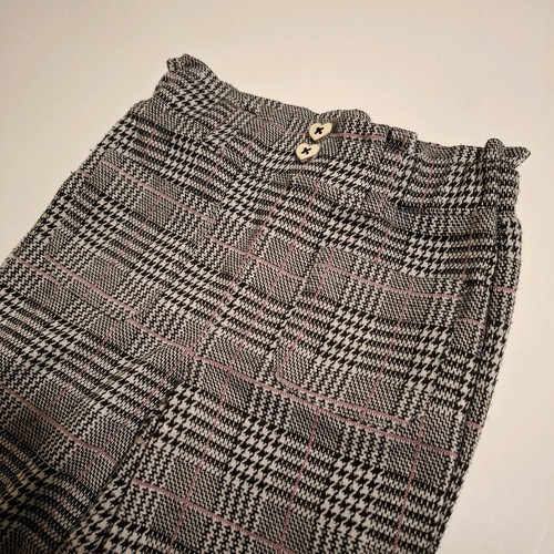 H&M knitted sweater and Primark checked pants set like new 4-5 years