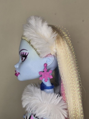 Monster High OG Abbey's Snowflake Earring 3D Printed
