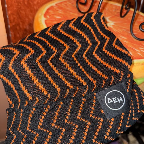 Akyla "Ferto" Eurovision Beanie like new, black and orange knit