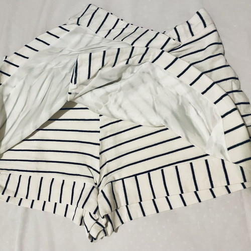 Skort with skirt effect striped like new, size M-L