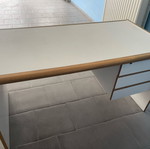 Desk in excellent condition