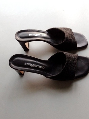 Black leather sandals used, size 38