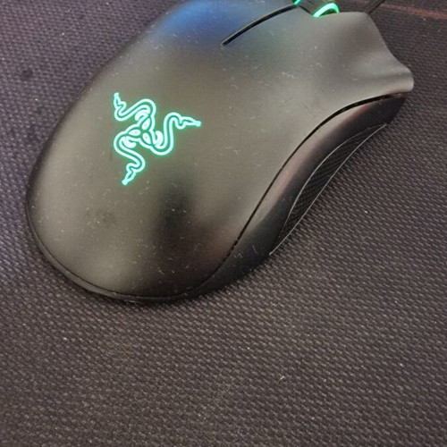 Razer DeathAdder Essential gaming mouse like new, 6400 DPI