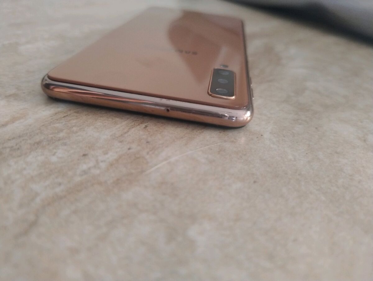Samsung Galaxy A7 SM-A750FN/Ds used,… - € 48,99 - Vendora.cy