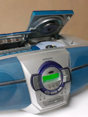 Κασετόφωνο μεταχειρισμένο 46Χ30Χ20 εκ.