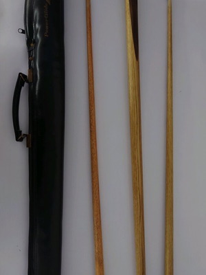 Snooker cue and American billiard cue used