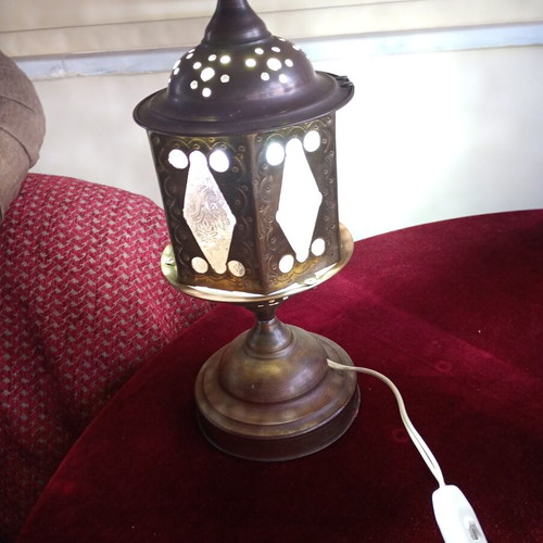 Brass table lamp used, height 0.34 m