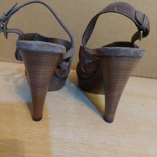 Autry sandals like new, size 37