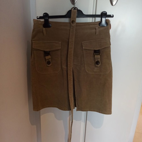 Corduroy skirt with belt and pleats in excellent condition size S