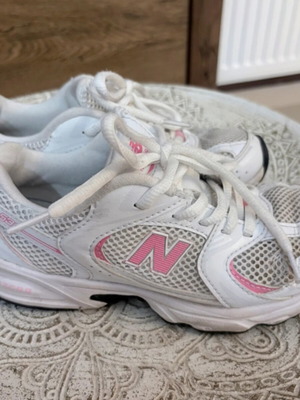 New Balance αθλητικά παπούτσια, άσπρα και ροζ, νούμερο 34