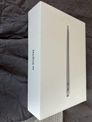 MacBook Air 13 2019 box like new