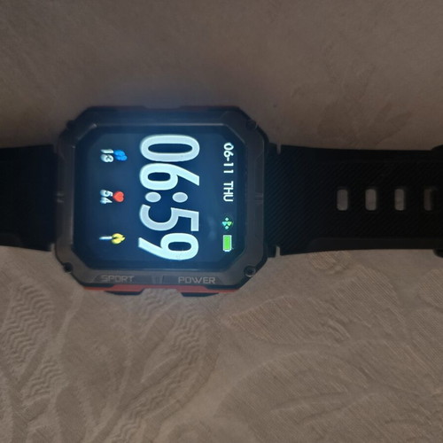 C20 Pro smartwatch like new with Bluetooth calling and fitness tracking