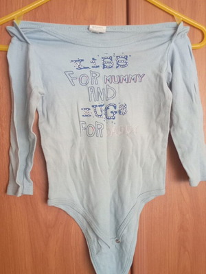 Baby bodysuit 18/24 months like new Jumbo